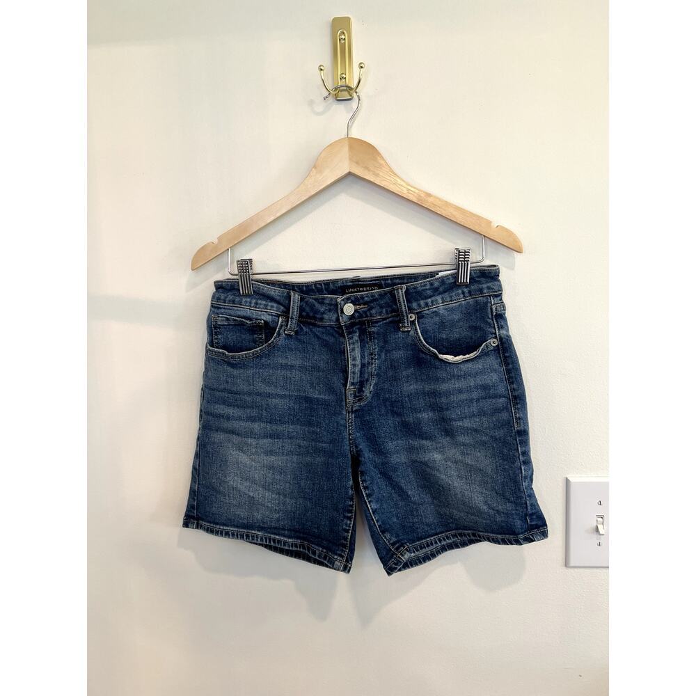Lucky Brand The Roll Up Denim Size 6/28 Medium Wash Stretch Bermuda Shorts